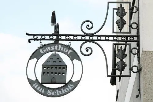 Am Schloss