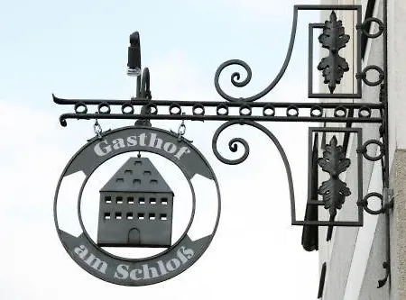 Am Schloss