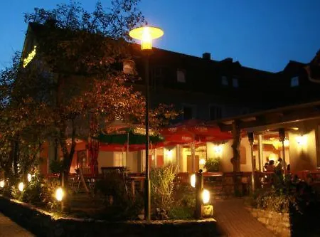 Am Schloss 3*