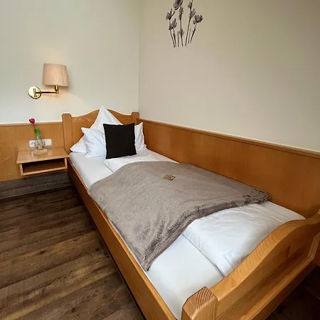 Am Schloss Szálloda 3*