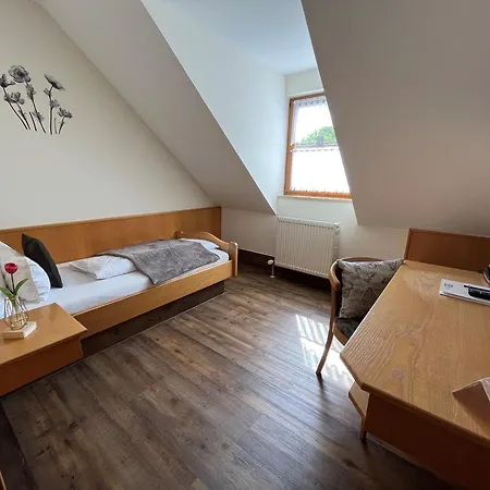 Szálloda Am Schloss 3*